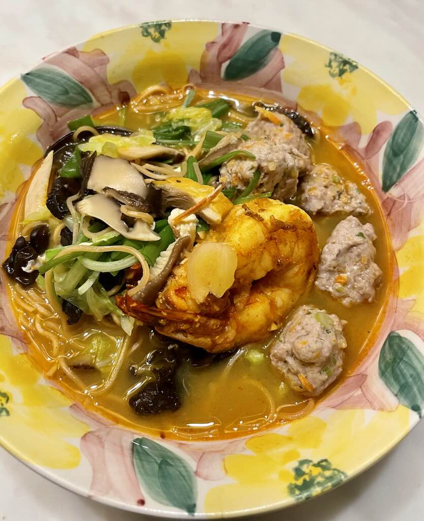 Prawn Noodles in red broth